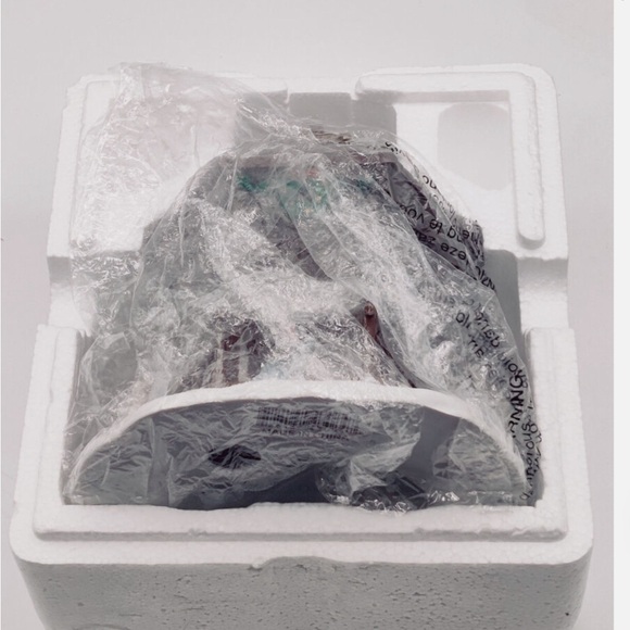 Lemax #43084 Winter Gazebo Table Accent, Boxed 2014 Christmas Village - Picture 6 of 9